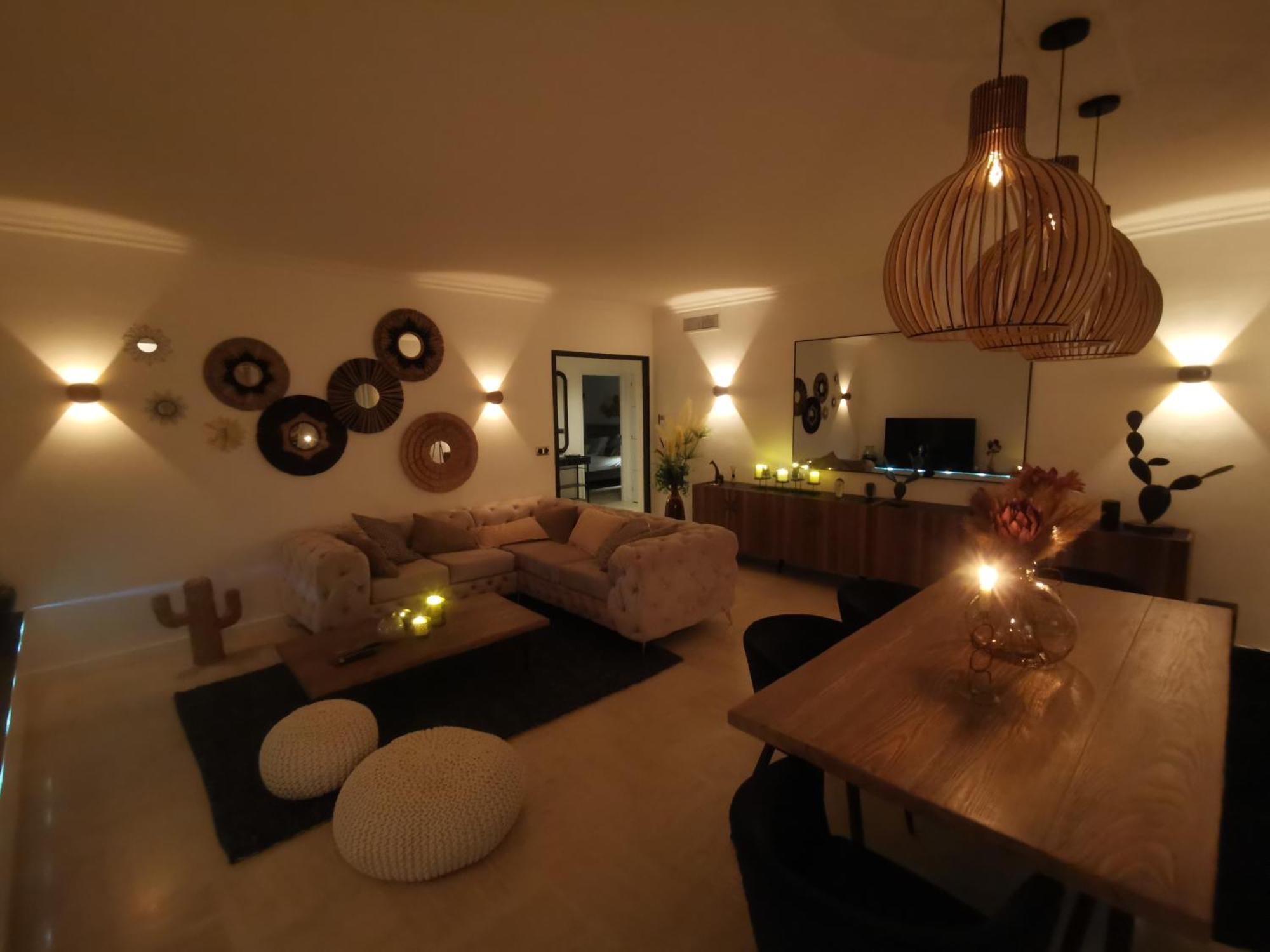 2 Bedrooms Seafront Appartement *