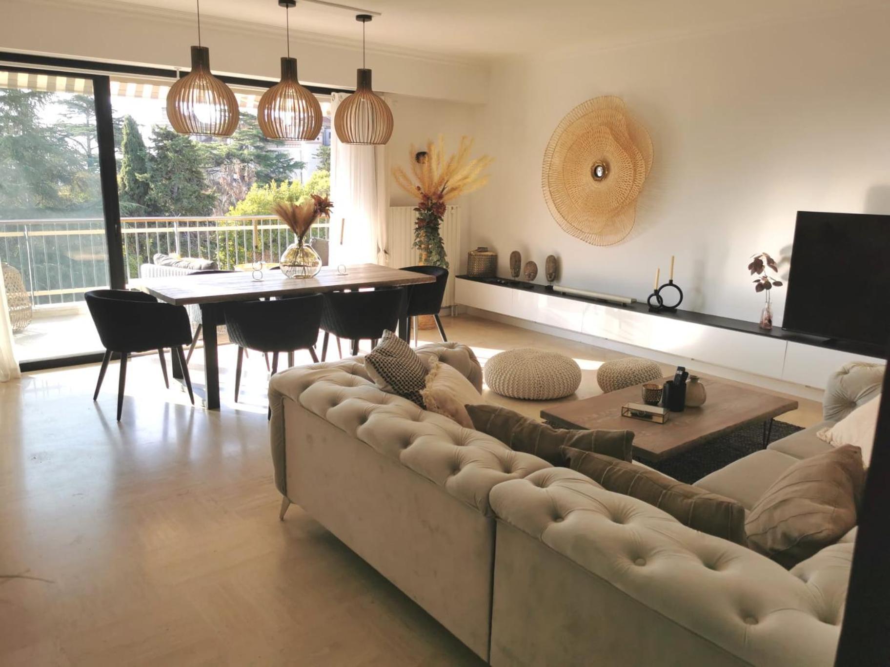 2 Bedrooms Seafront Appartement *